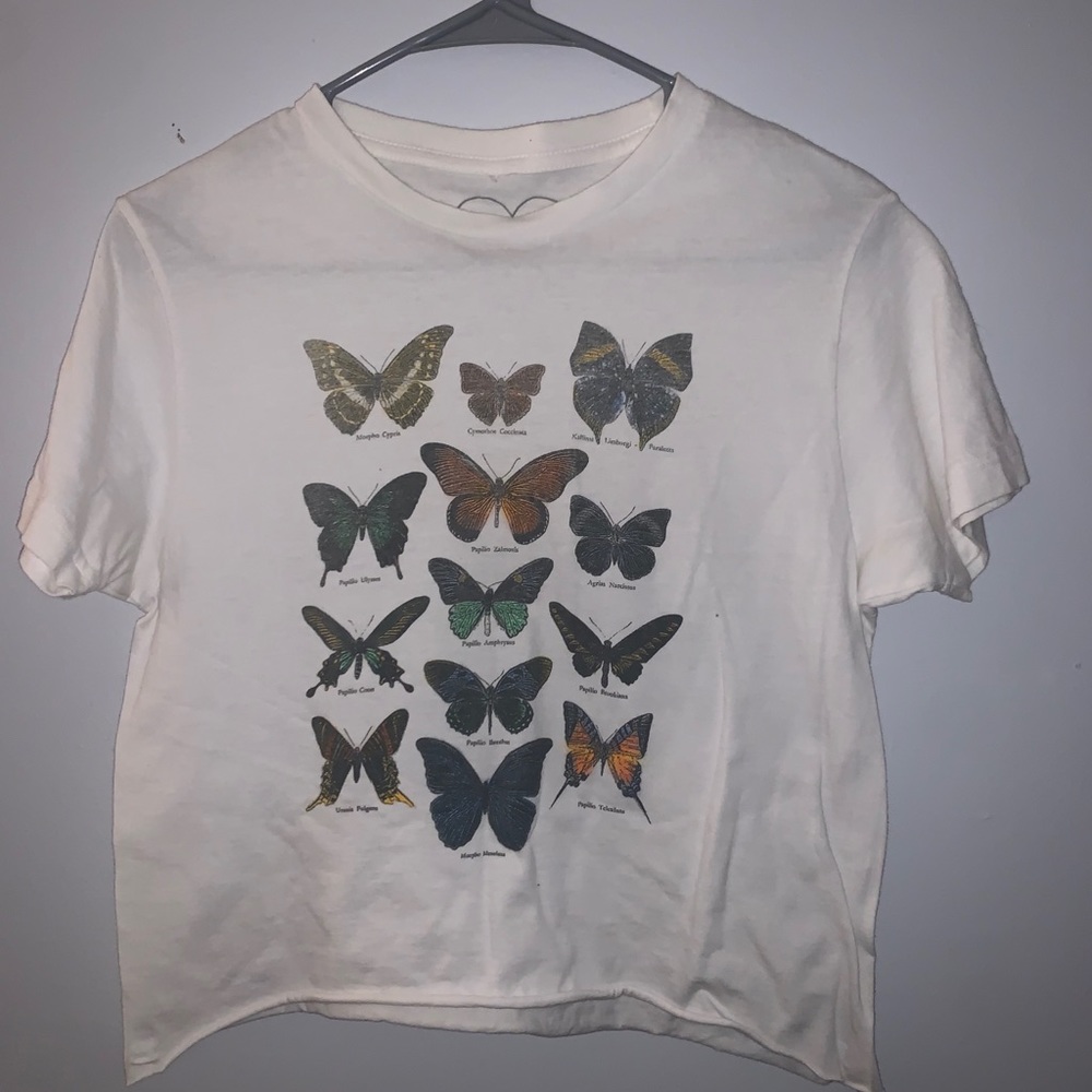 Butterfly Cropped Tee